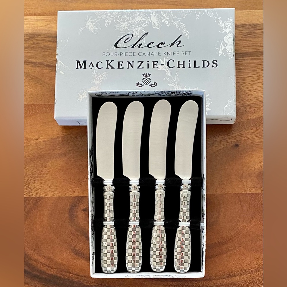 MacKenzie-Childs Check Four-Piece Canapé Knife Set ✨NWT✨